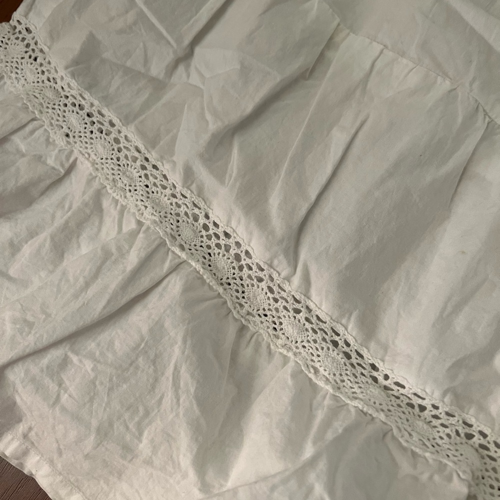 Sag Harbor Petite White Skirt with Lace Detail